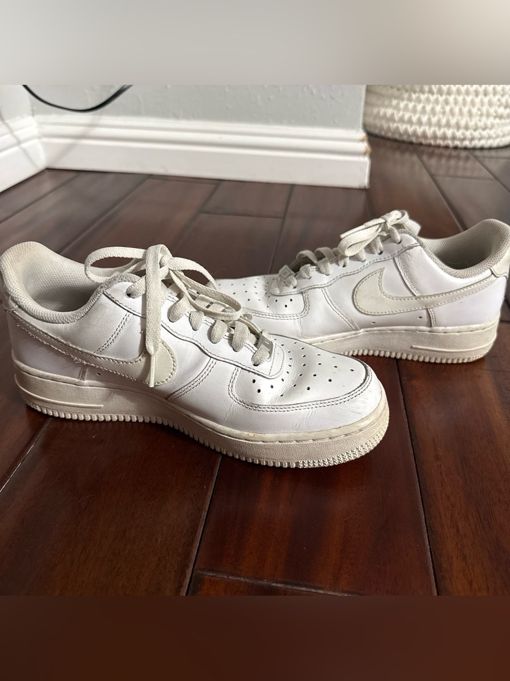 White Nike Air Force’s